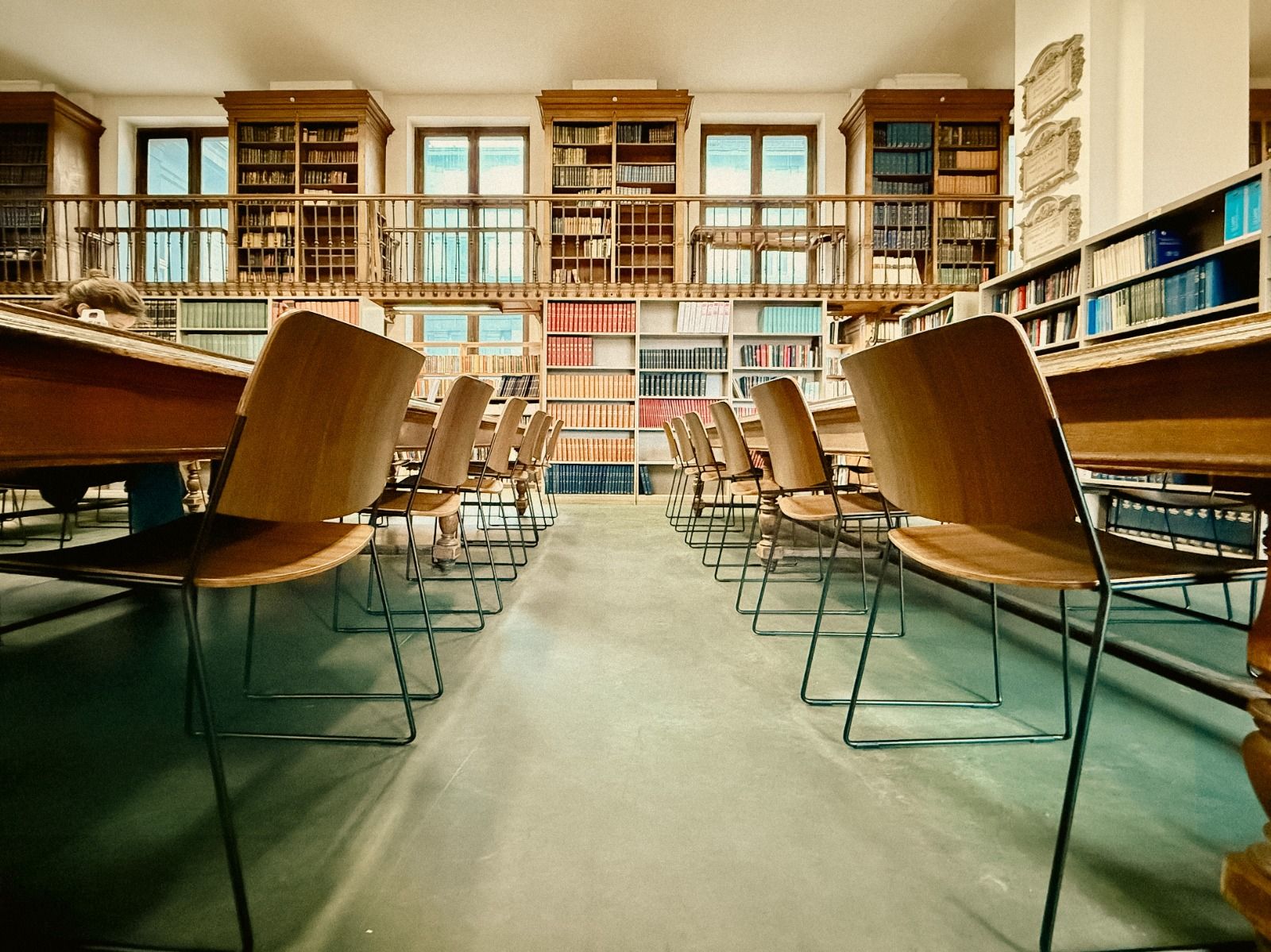 Ameublement dans bibliothèque